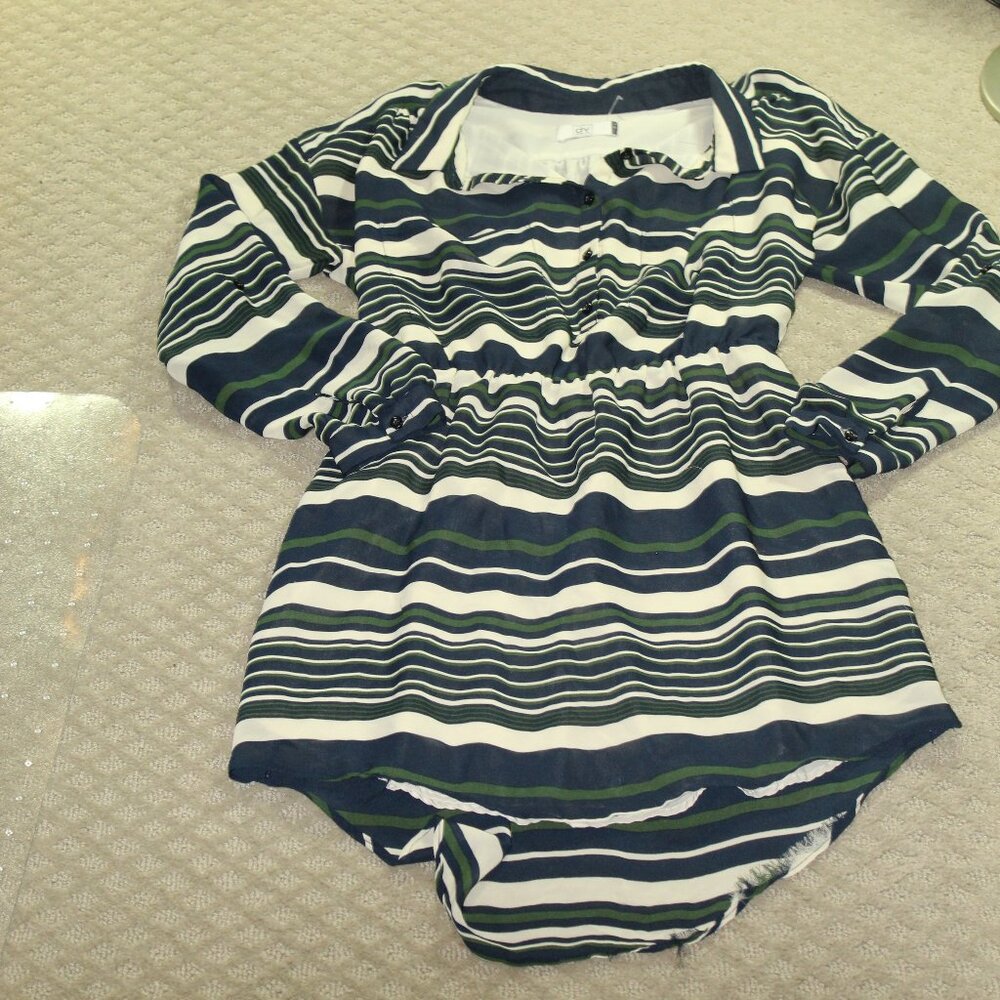 Dolce Vita Size M Fully Lined Green, Navy and White Striped Dress